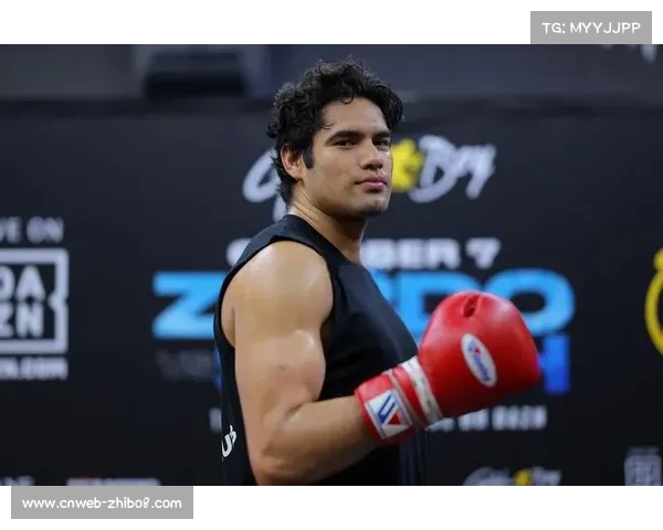 前世界冠军拉米雷斯接受肩膀手术,目标2026年对阵贝纳维德兹 前世界冠军拉米雷斯接受肩膀手术,目标2026年对阵贝纳维德兹